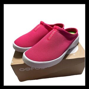 OOFOS NEW Women's OOcoozie Sport Mule In Neon Berry Sz.11 Summer Beach Comfort